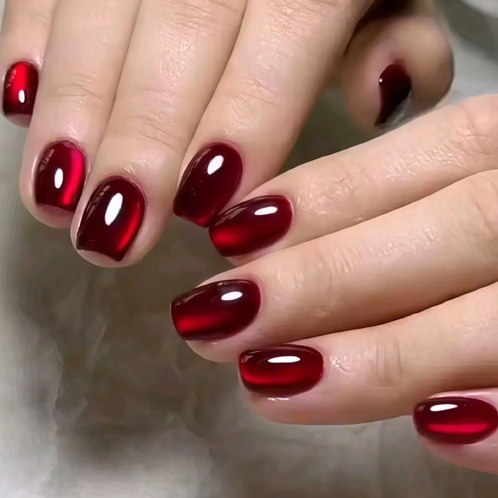 Artificial nails in elegant shine design Bowlift