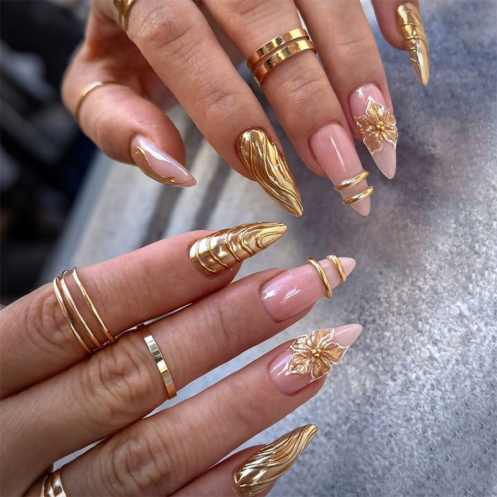 Art nail set with luxurious floral 3D decorations Bowlift