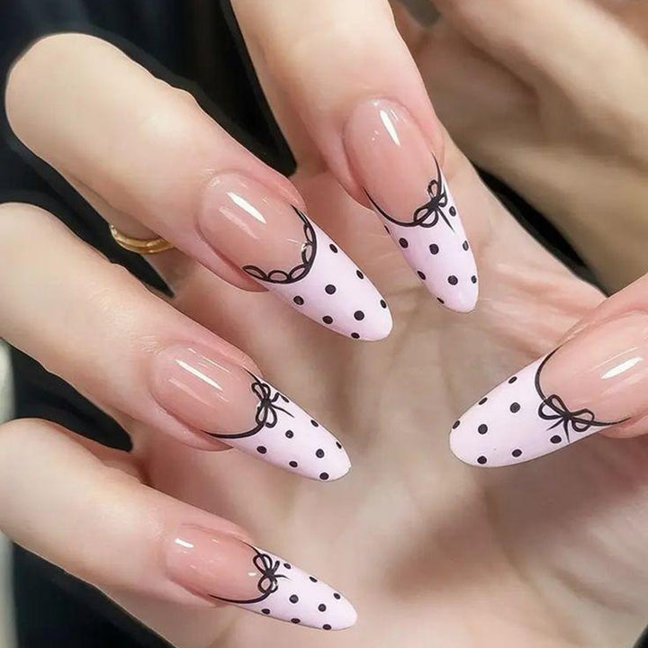Artificial nail tips with bow pattern Bowlift
