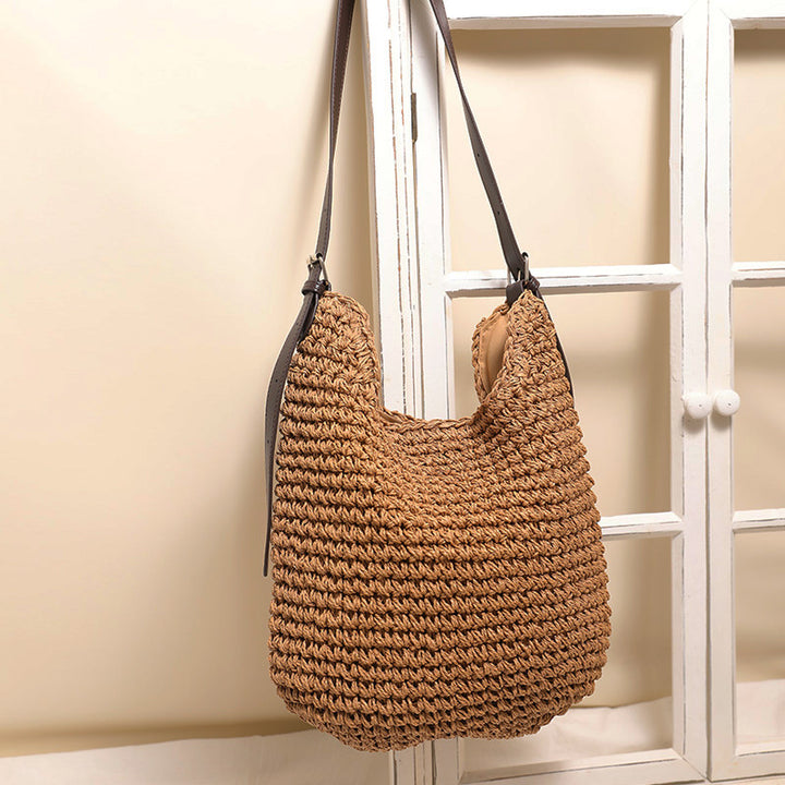 Casual handbag with wide shoulder strap Bowlift