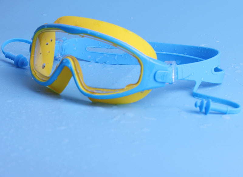 Swimming goggles with ergonomic design and UV protection Bowlift