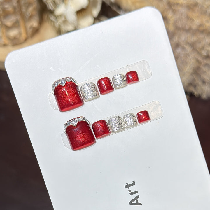 Glamorous Press-On Nail Set with Sparkling Rhinestone Accents Bowlift