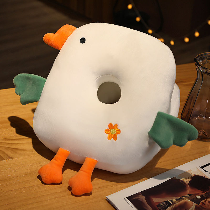 Plush seat cushion with ergonomic design Bowlift
