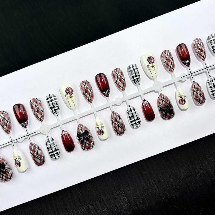 Plaid Patterned Press-On Nail Set