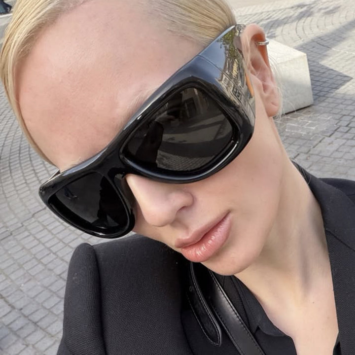 Ladies trendy oversized sunglasses with striking tortoiseshell design Bowlift