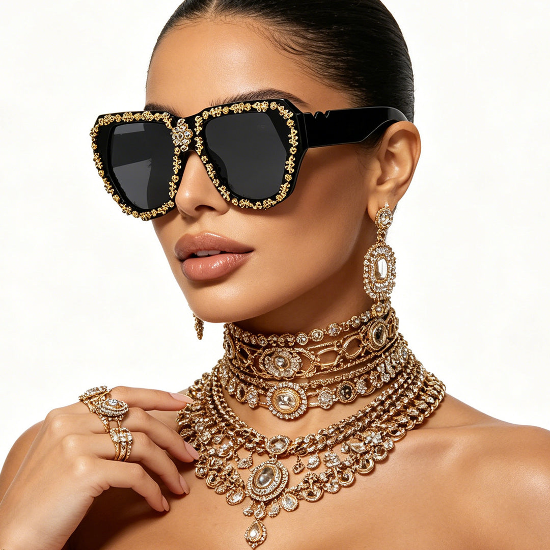 Women's fashionable sunglasses with opulent crystal frame Bowlift