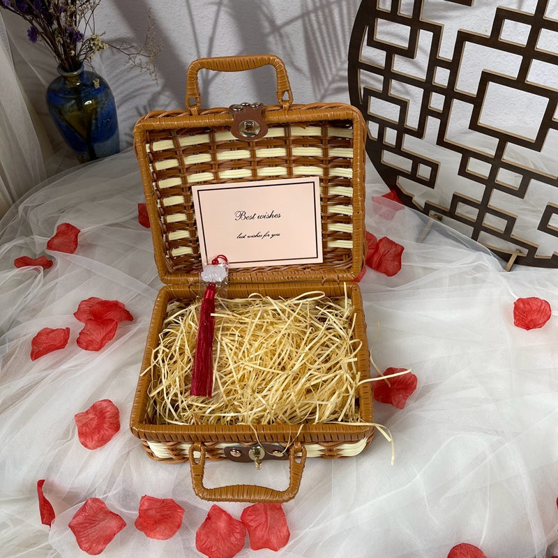 Women stylish and decorative gift basket case Bowlift