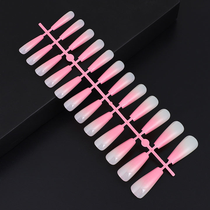 Artificial nails in elegant ombre design Bowlift