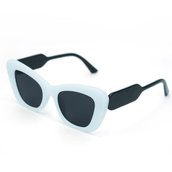 Women's Cat-Eye Sunglasses with Stylish Details Bowlift