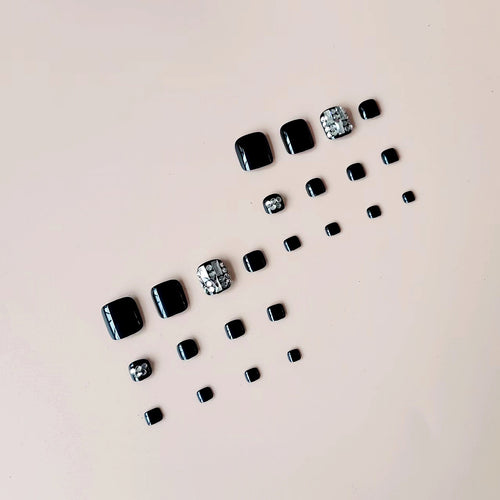 Artificial nail set with elegant rhinestone and glitter accents Bowlift