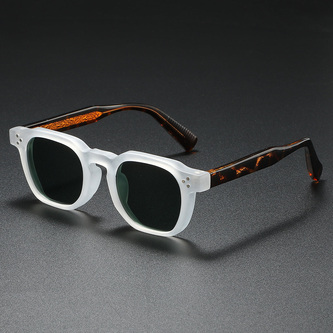Ladies fashionable sunglasses in innovative design Bowlift