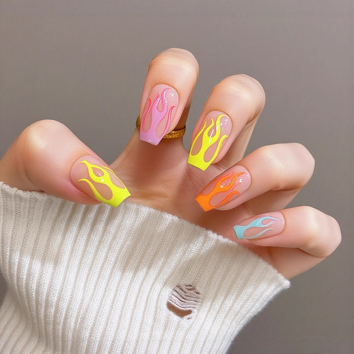 Glamorous nail designs Bowlift