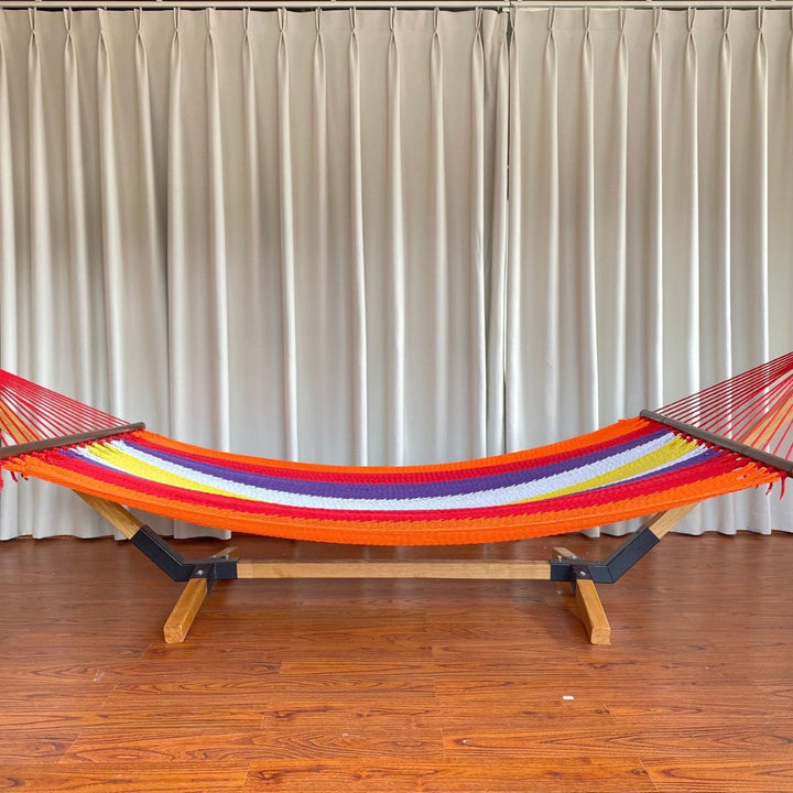 Woven cotton hammock with wooden spreader bars and freestanding stand Bowlift