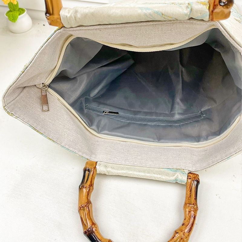 Elegant Handbag Bowlift