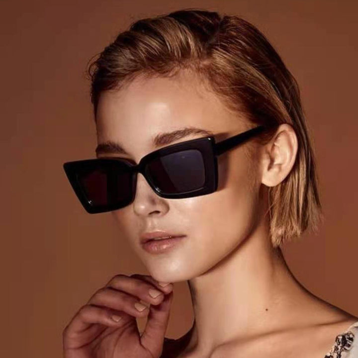 Women's stylish sunglasses with wide frame and distinctive design Bowlift