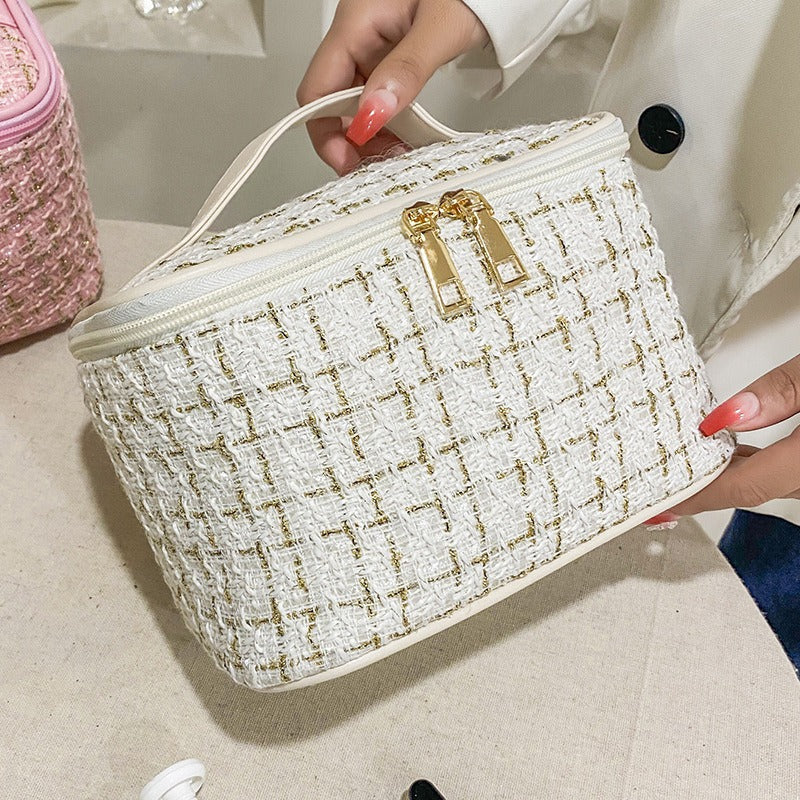 Stylish and Practical Cosmetic Storage Bag Bowlift
