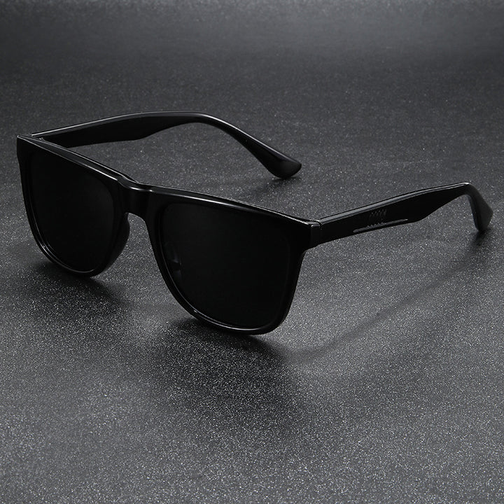 Women's sunglasses in striking vintage style Bowlift