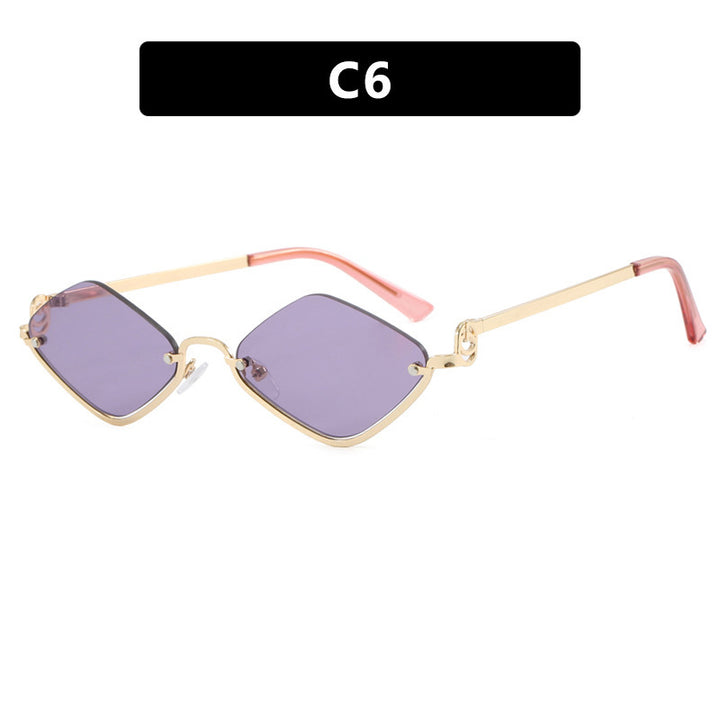 Ladies sunglasses in an elegant, geometric design Bowlift