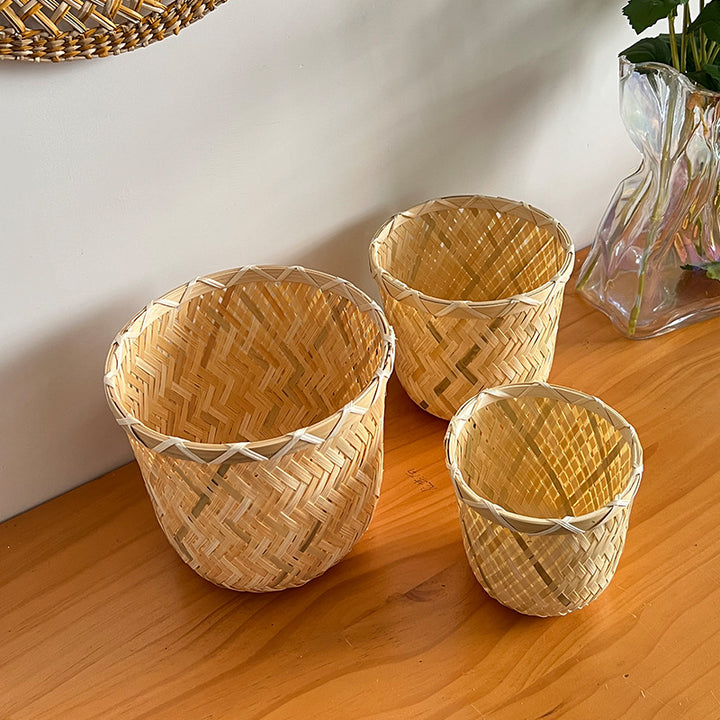 Handcrafted storage basket made of bamboo fiber Bowlift