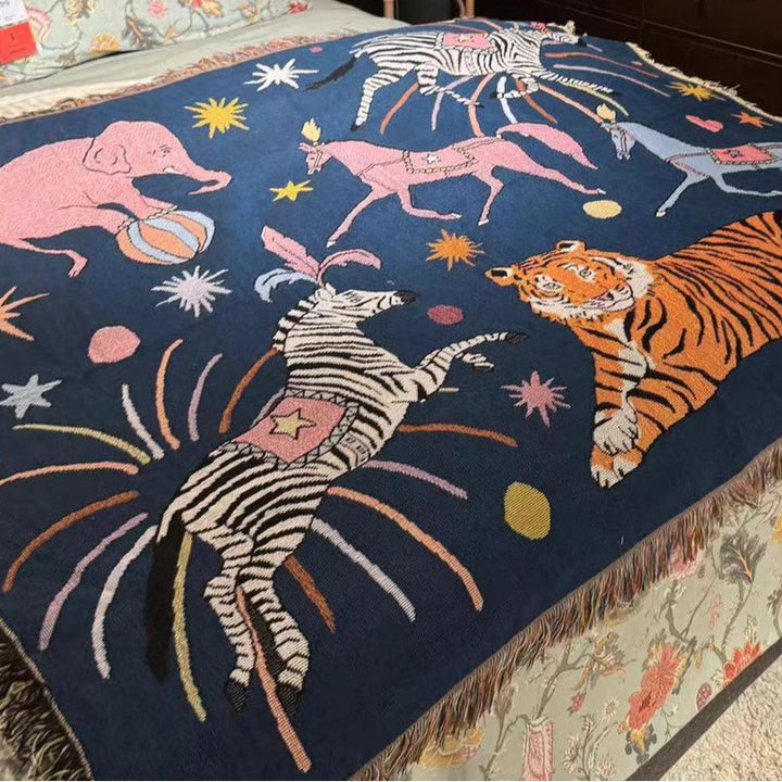 Artistic Animal-Themed Woven Throw Blanket
