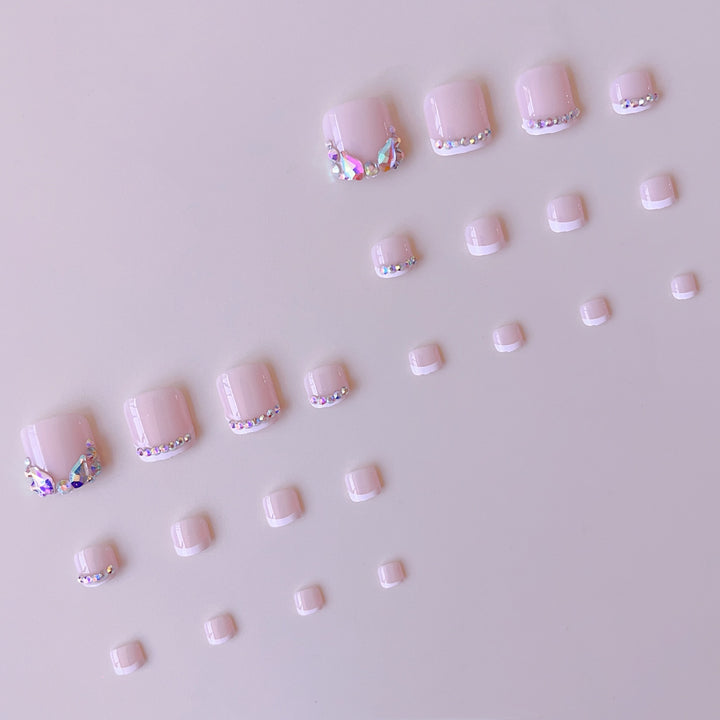 Fake Nail Set with Glittering Rhinestone Details and French Tip Bowlift