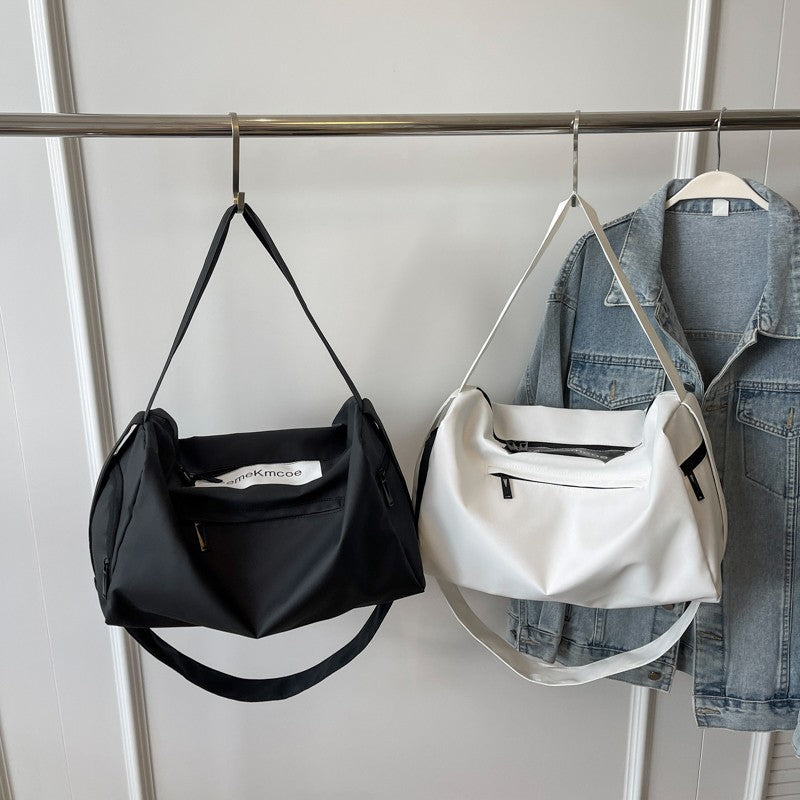 Stylish Travel Bag With Versatile Storage Options Bowlift