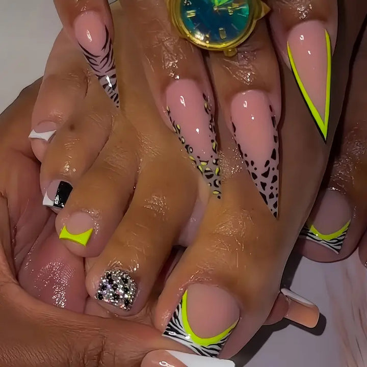Creative Artistic Nail Design Bowlift
