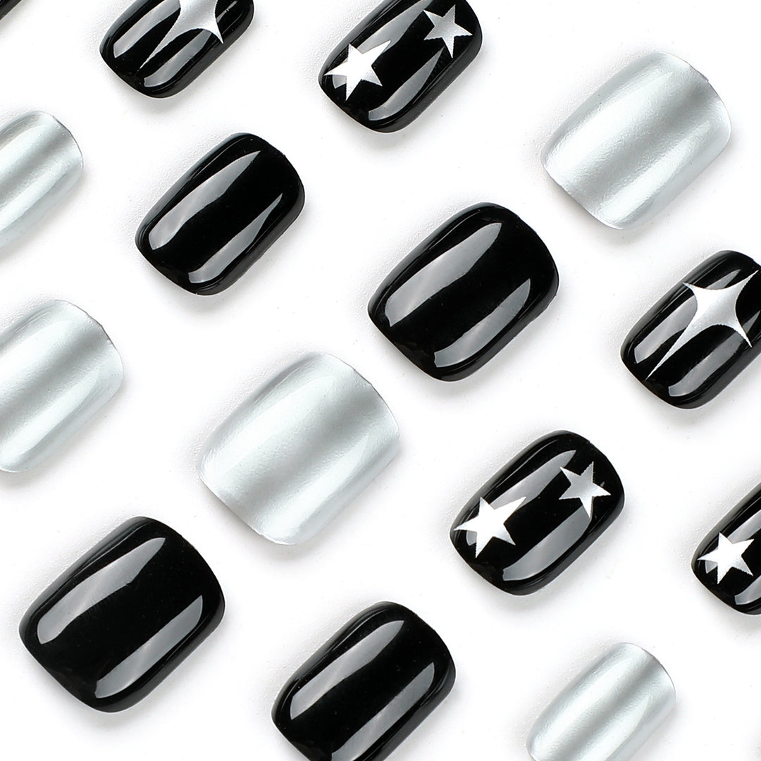 Artful Nail Art with Metallic and Star Motifs Bowlift