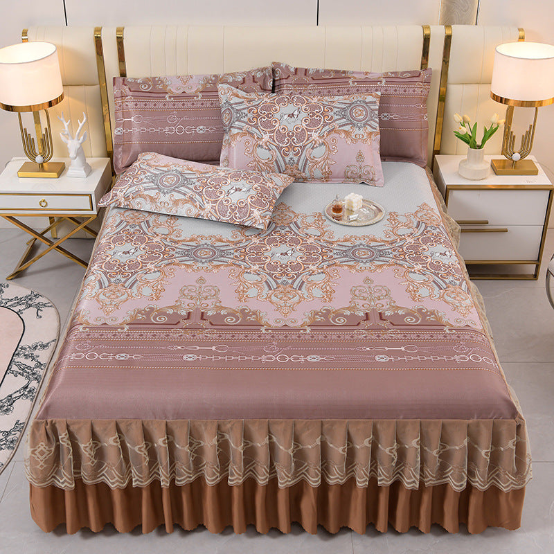 Ladies daybed cover with playful bear motif Bowlift