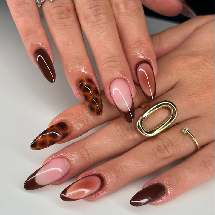 Stiletto Press-On Nails with Chic Leopard Print and Glossy Finish Bowlift