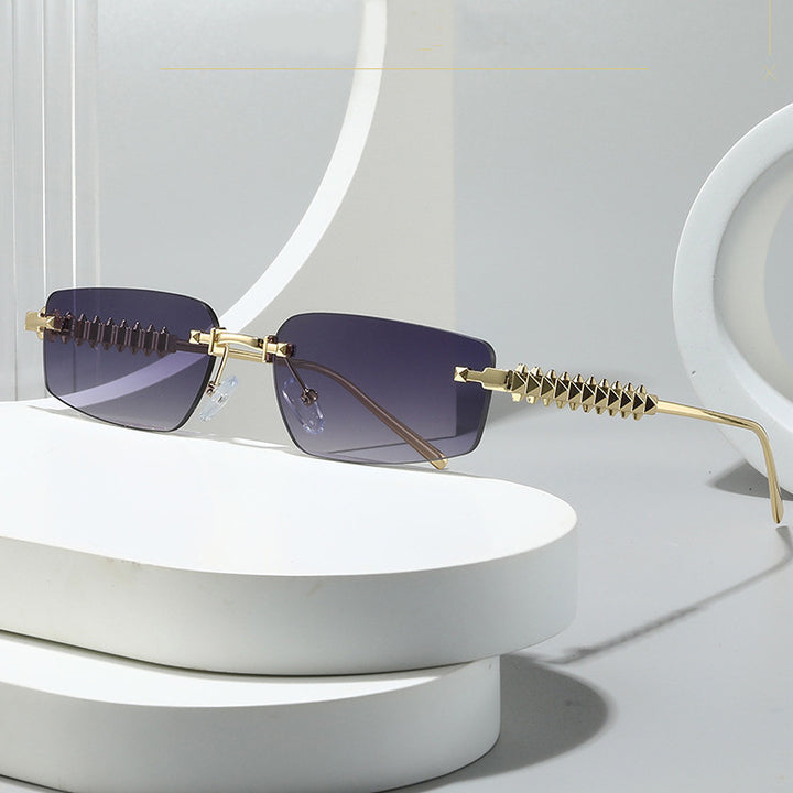 Women's Designer Sunglasses with Unique Barbed Wire Design Bowlift