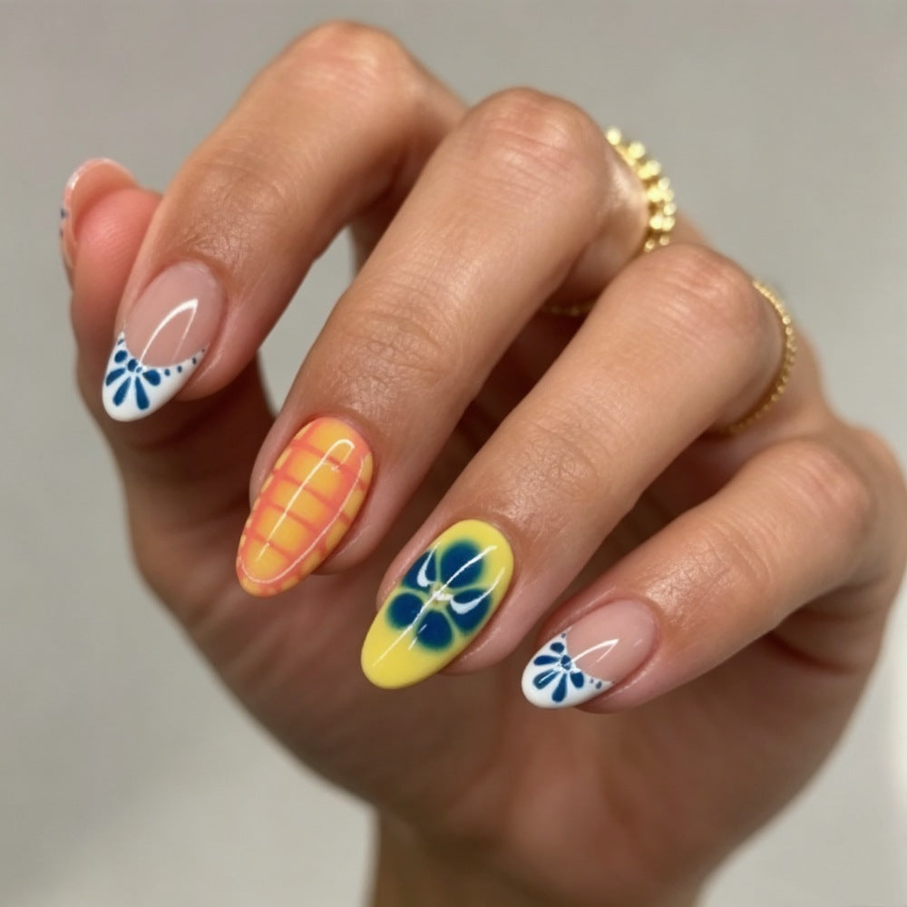 Artificial nails with colorful floral accents Bowlift