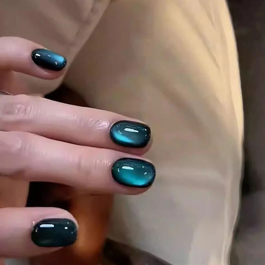 Artificial Nails in Elegant Ombre Look Bowlift