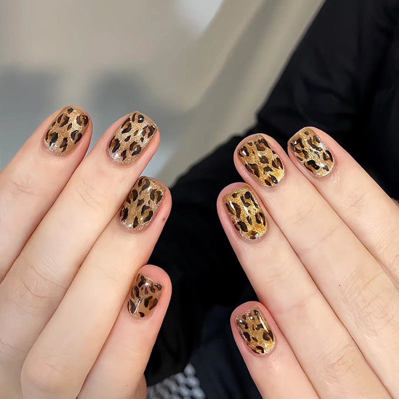 Stylish Press-On Nail Tips with Leopard Design Bowlift