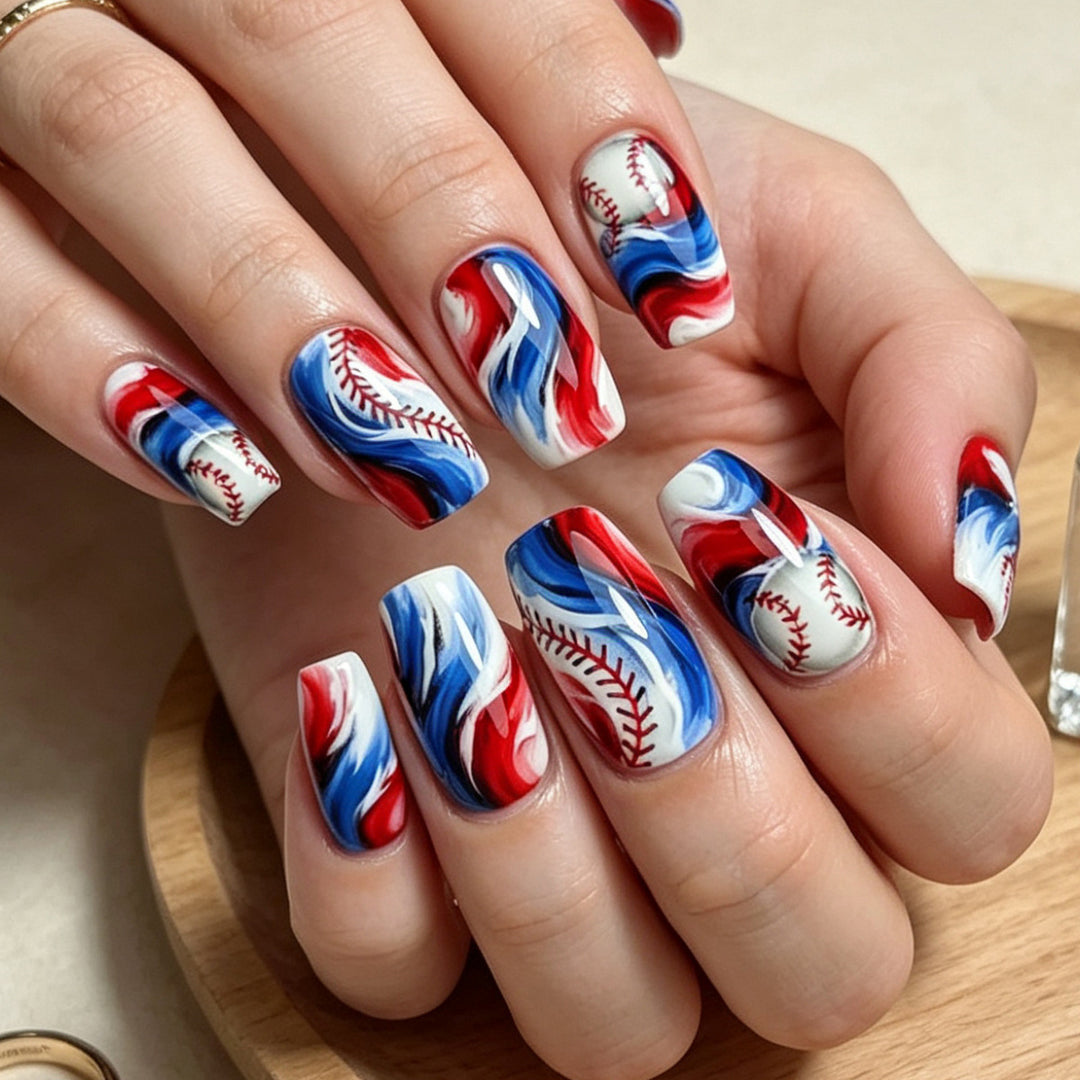 Sporty Baseball-Themed Nail Art Bowlift