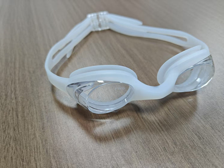 Swim goggles with anti-fog and UV protection technology Bowlift