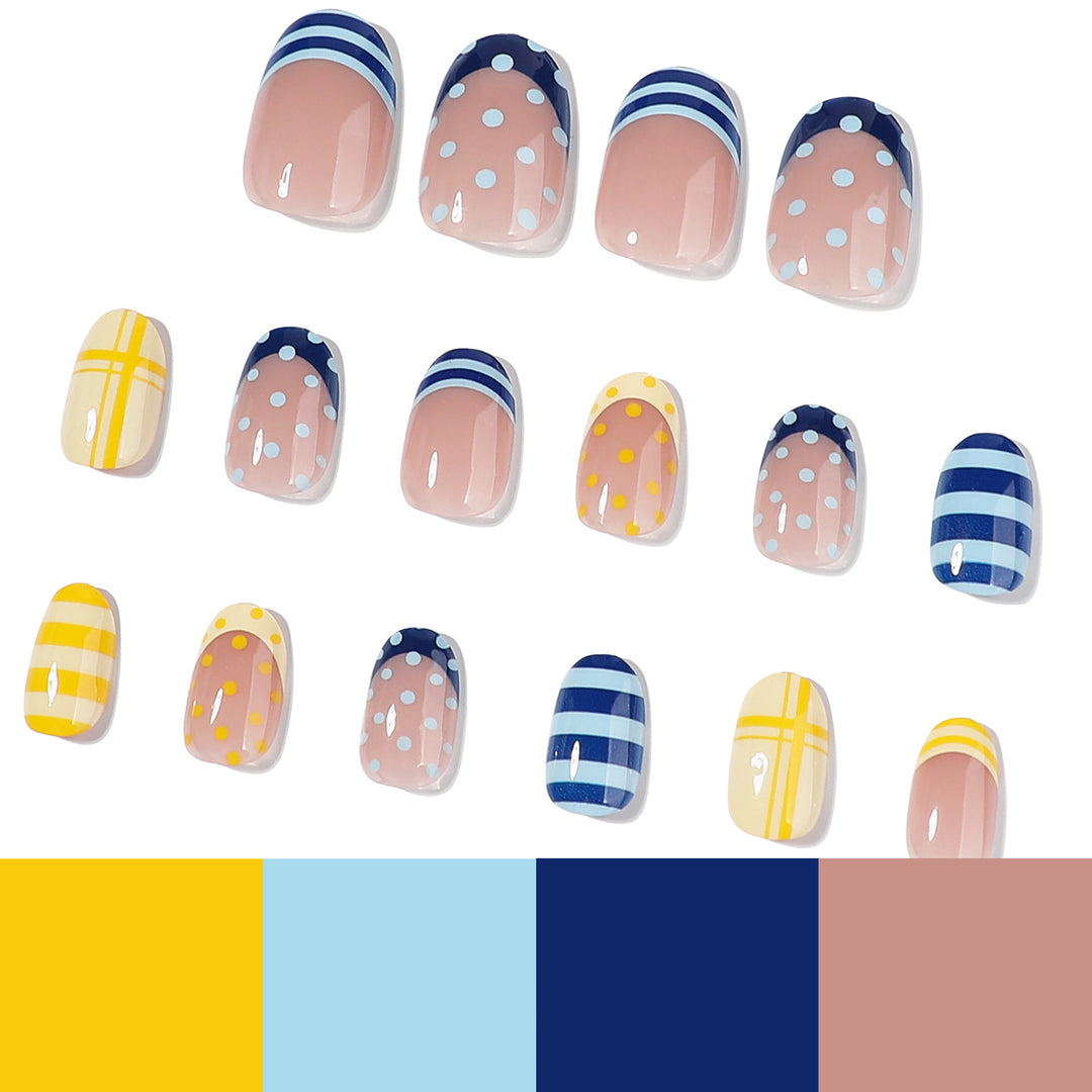 Creative Nail Art in Elegant Pattern Bowlift