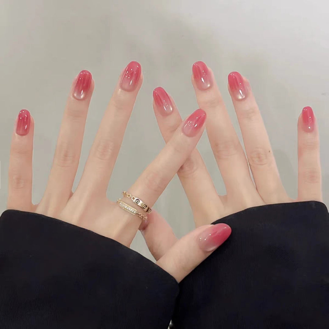 Elegant False Nails with Noble Ombre Effect Bowlift