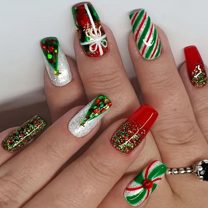 Artistic Winter-Themed Nail Art Bowlift