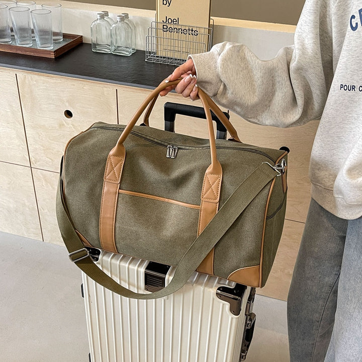 Stylish and Practical Travel Bag Made of Durable Material Bowlift