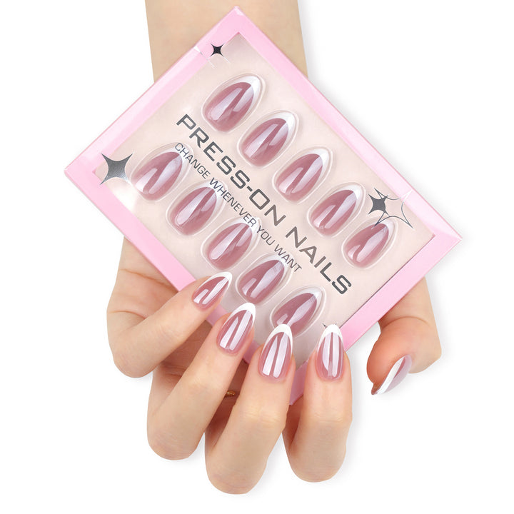 Artificial nail extensions in an elegant design Bowlift