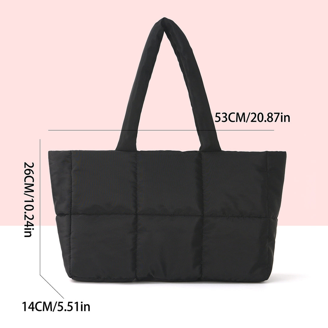 Padded carrying bag with modern quilted design Bowlift