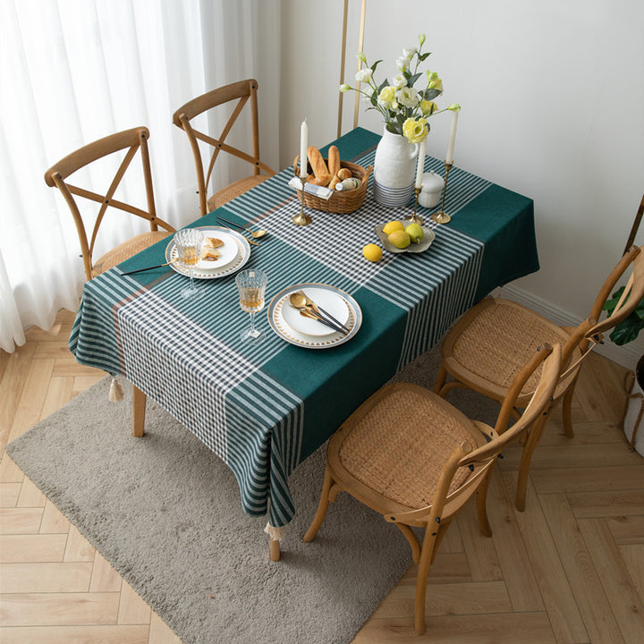 Elegant Checkered Tablecloth