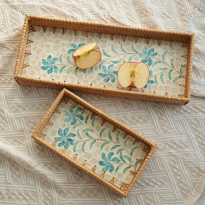 Elegant serving platter made of natural materials Bowlift