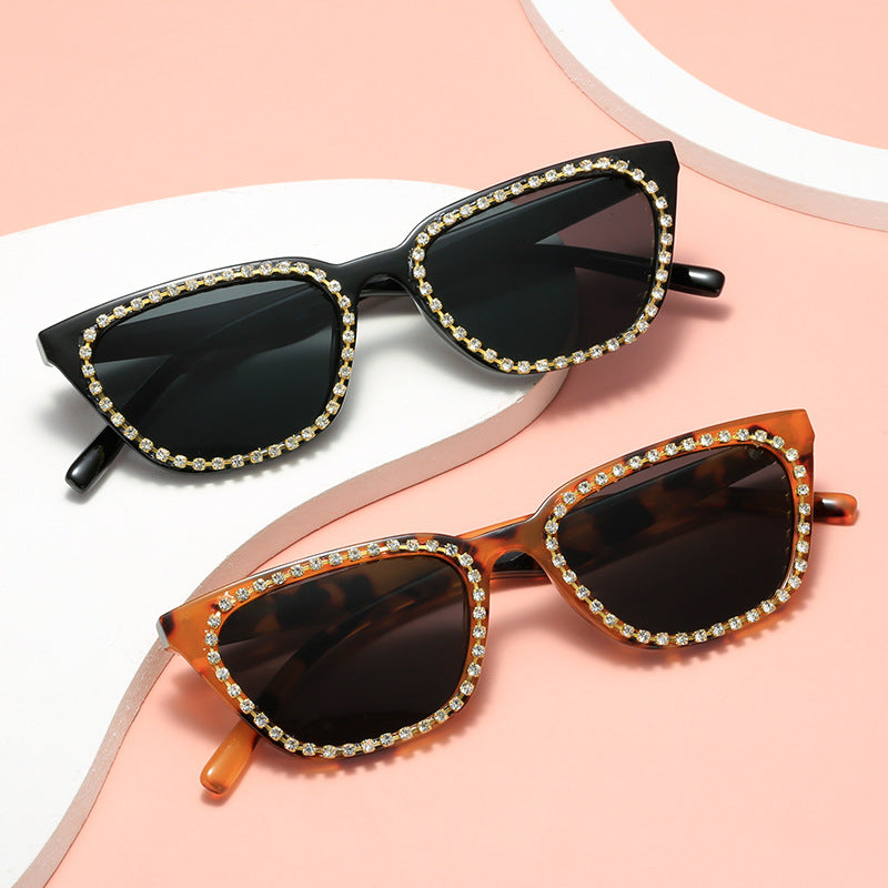 Women's sunglasses with glamorous rhinestone frame Bowlift