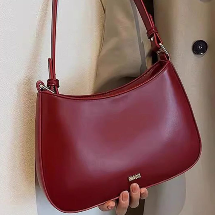 Sleek Minimalist Handbag Bowlift