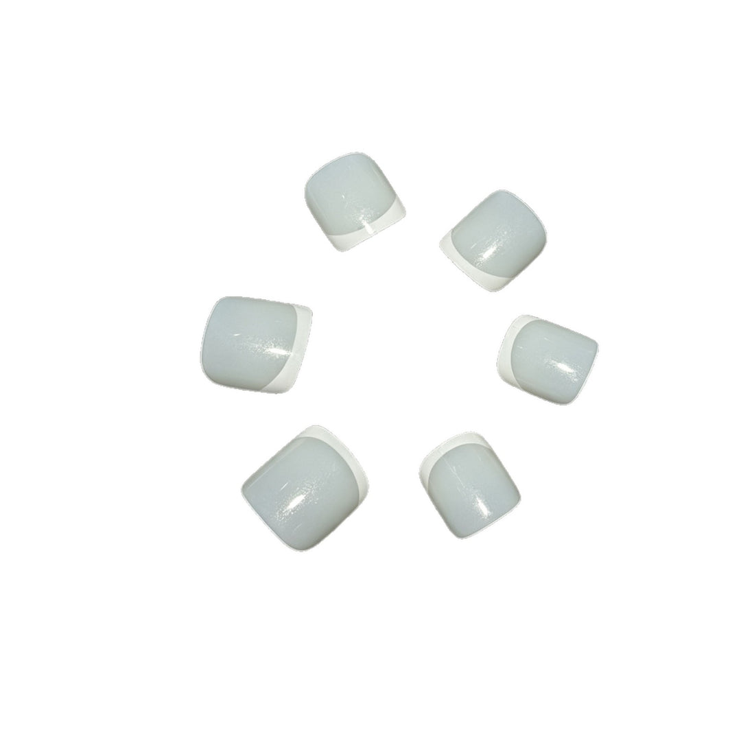 Stylish French Tip Press-On Nails Bowlift