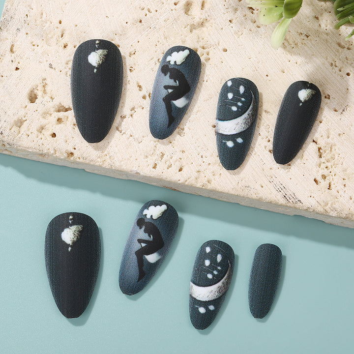 Artificial nails in moon and star design Bowlift