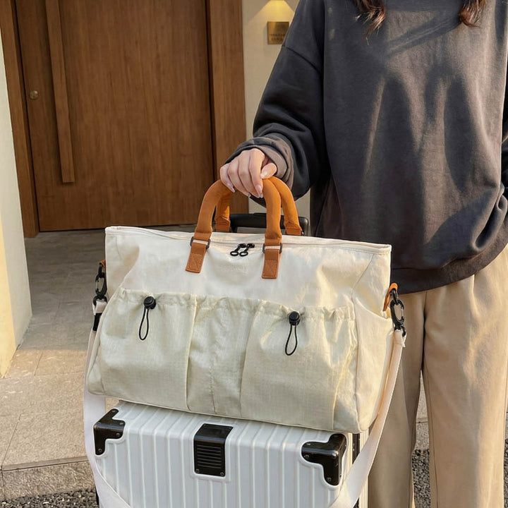 Shopping bag in urban design with versatile compartments Bowlift