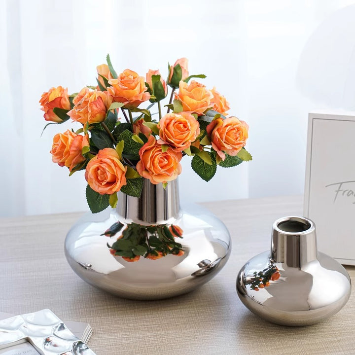 Contemporary ceramic vase Bowlift